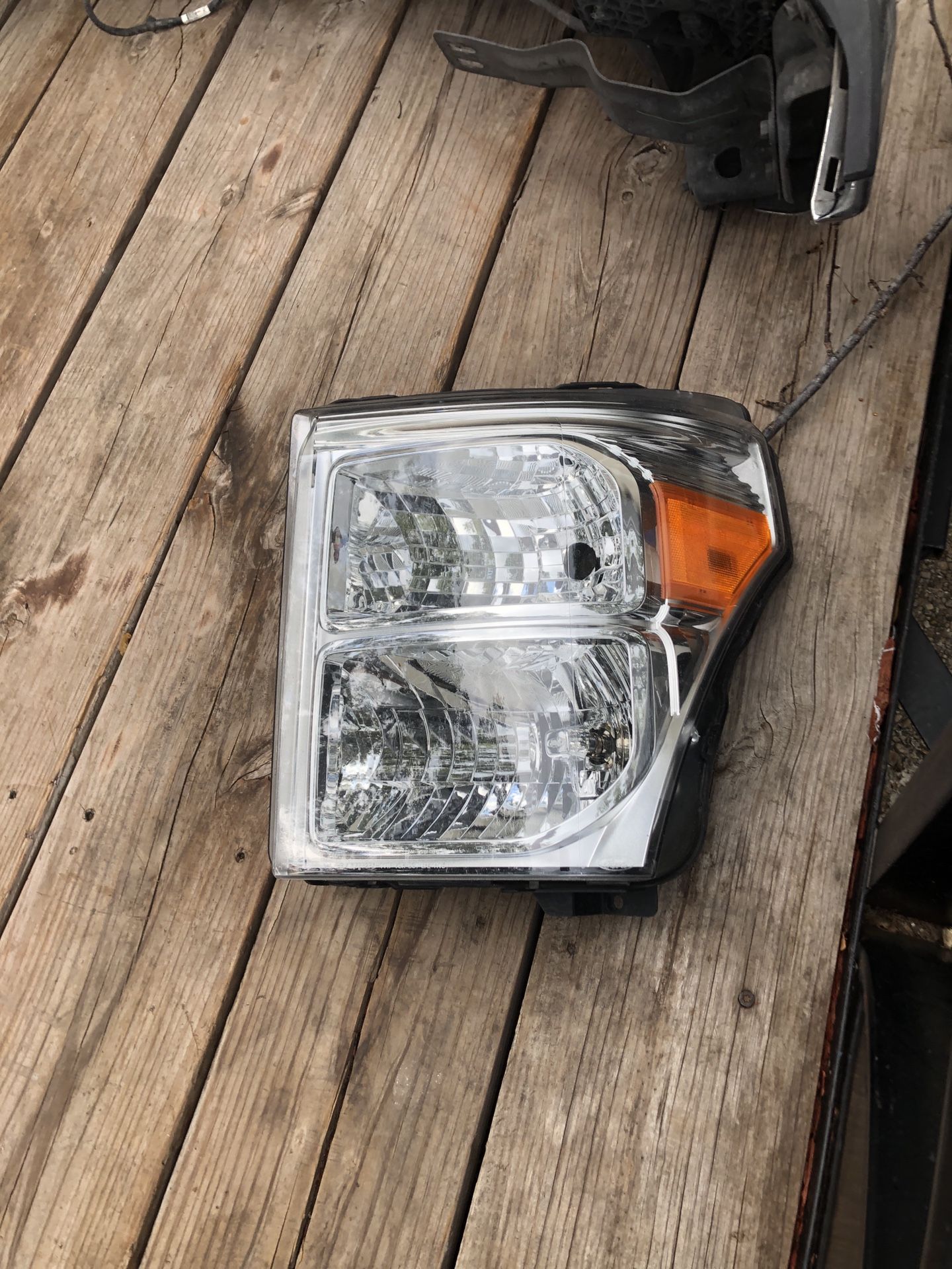 2011-2015 F250 Left Side headlight