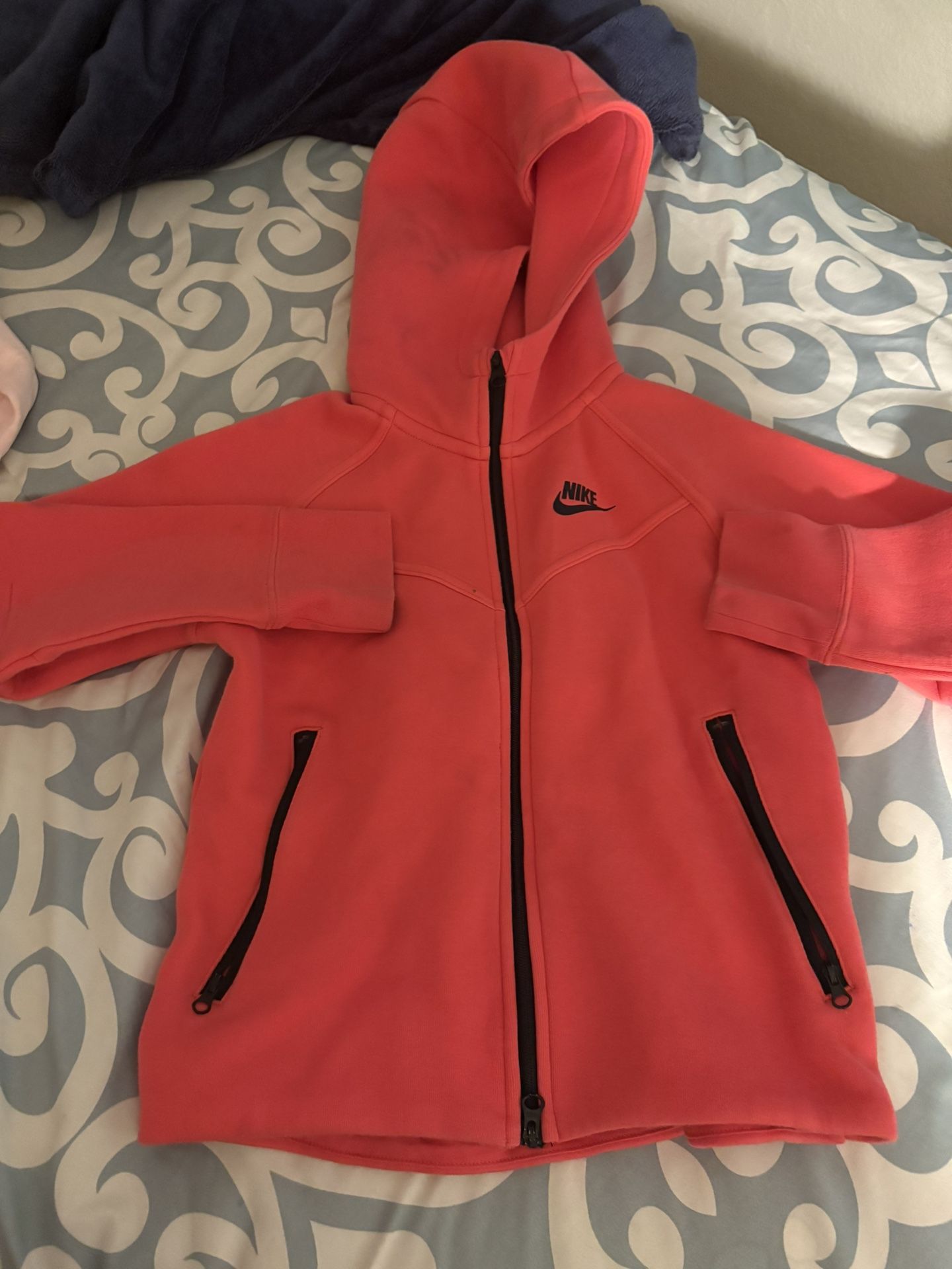 Kids Nike Tech Size Small