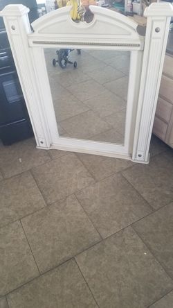 Girls twin bed mirror