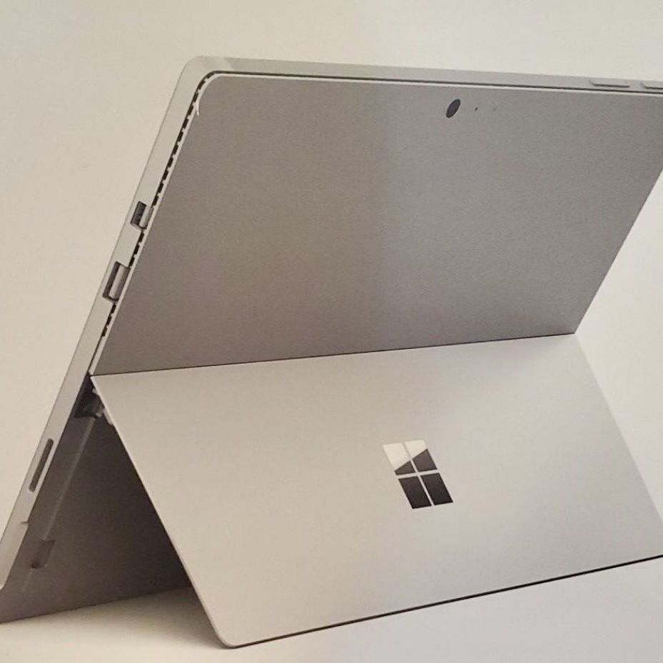 Microsoft Surface Pro 7 Touchscreen 2-in-1 Laptop, Intel i5, 8GB RAM, 128GB, SSD, PC, Windows 10i