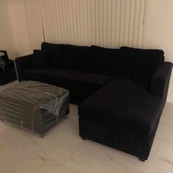 Black Sectional With Free Ottoman ‼️brand New In Stock‼️