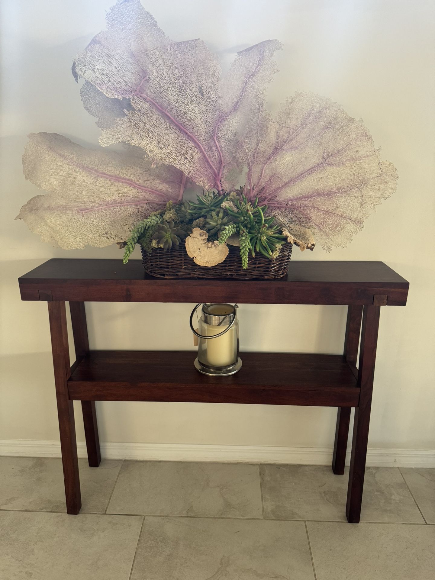 🪵 Elegant Wood Console Table – Like New
