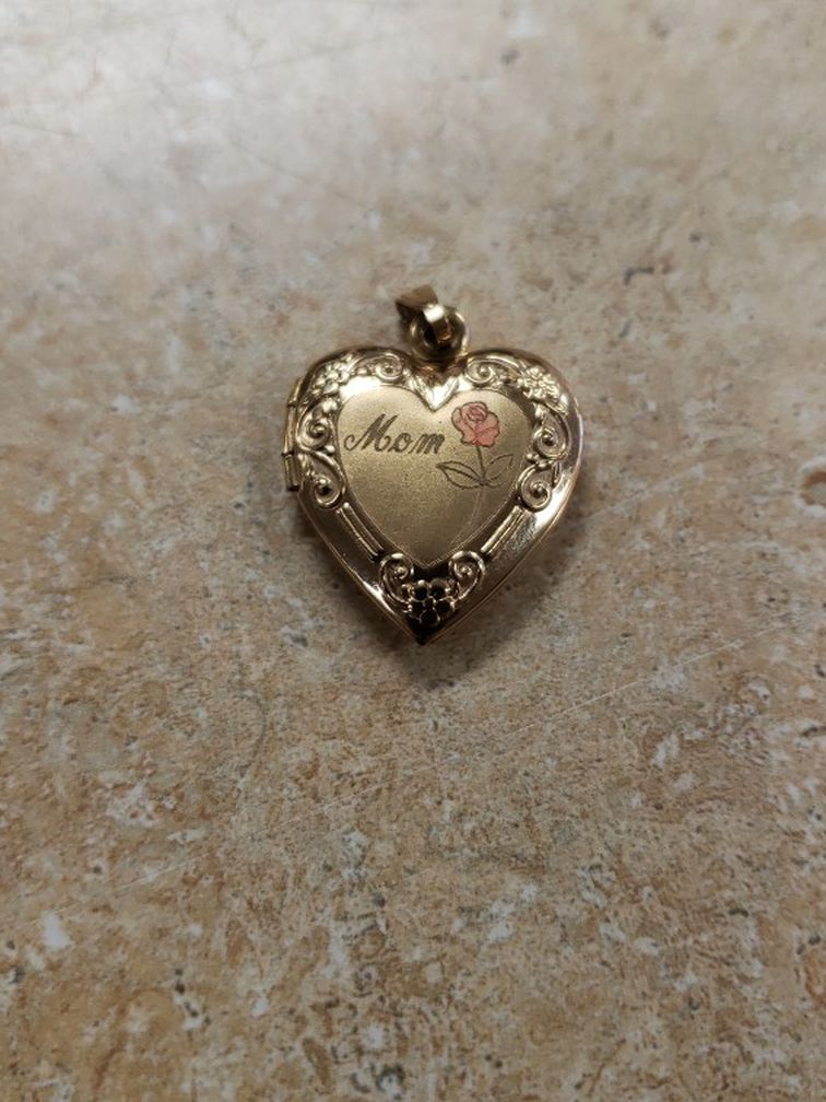 14k Yellow Gold Mom Heart Locket Pendant