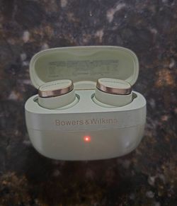 Bowers & Wilkins Pi8