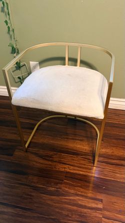 Free computer desk and chair
