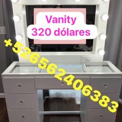 🚨🚨🚨🚨🚨🚨🚨🚨🚨🚨🚨🚨🚨🚨Muebles en liquidación !!!!🚨🚨 🏃‍♀️Corre🏃‍♂️ por el tuyo hoy mismo . Me ubico aquí en Albuquerque, en cada imagen viene
