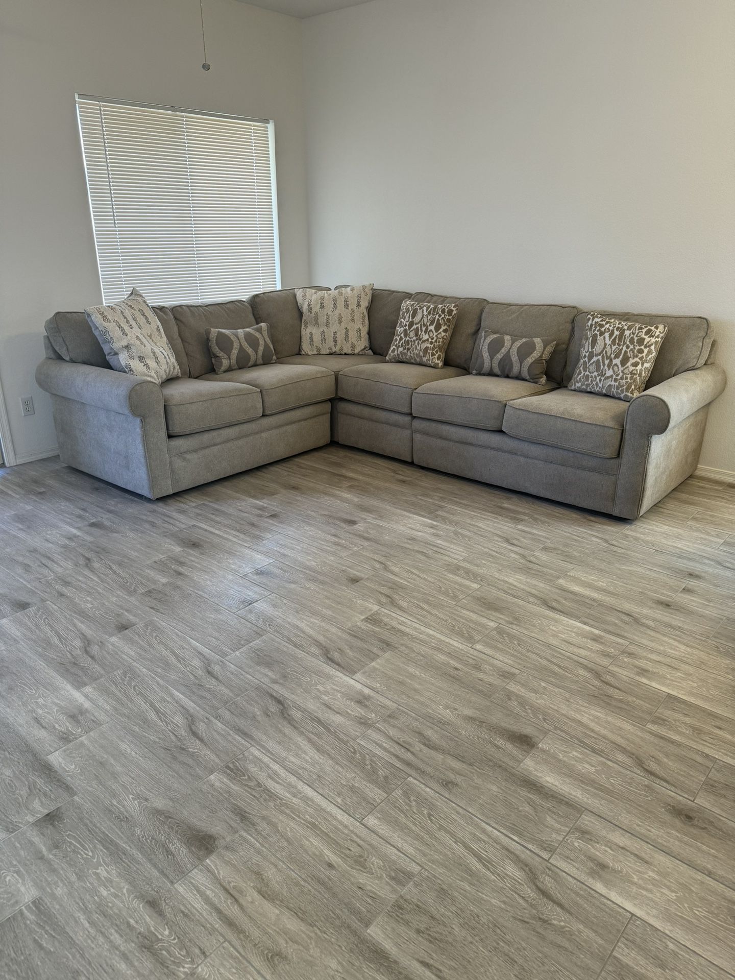 Seccional for Sale in Phoenix, AZ OfferUp