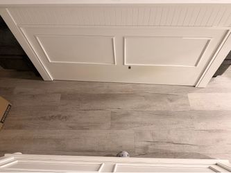 Queen size bed frame white