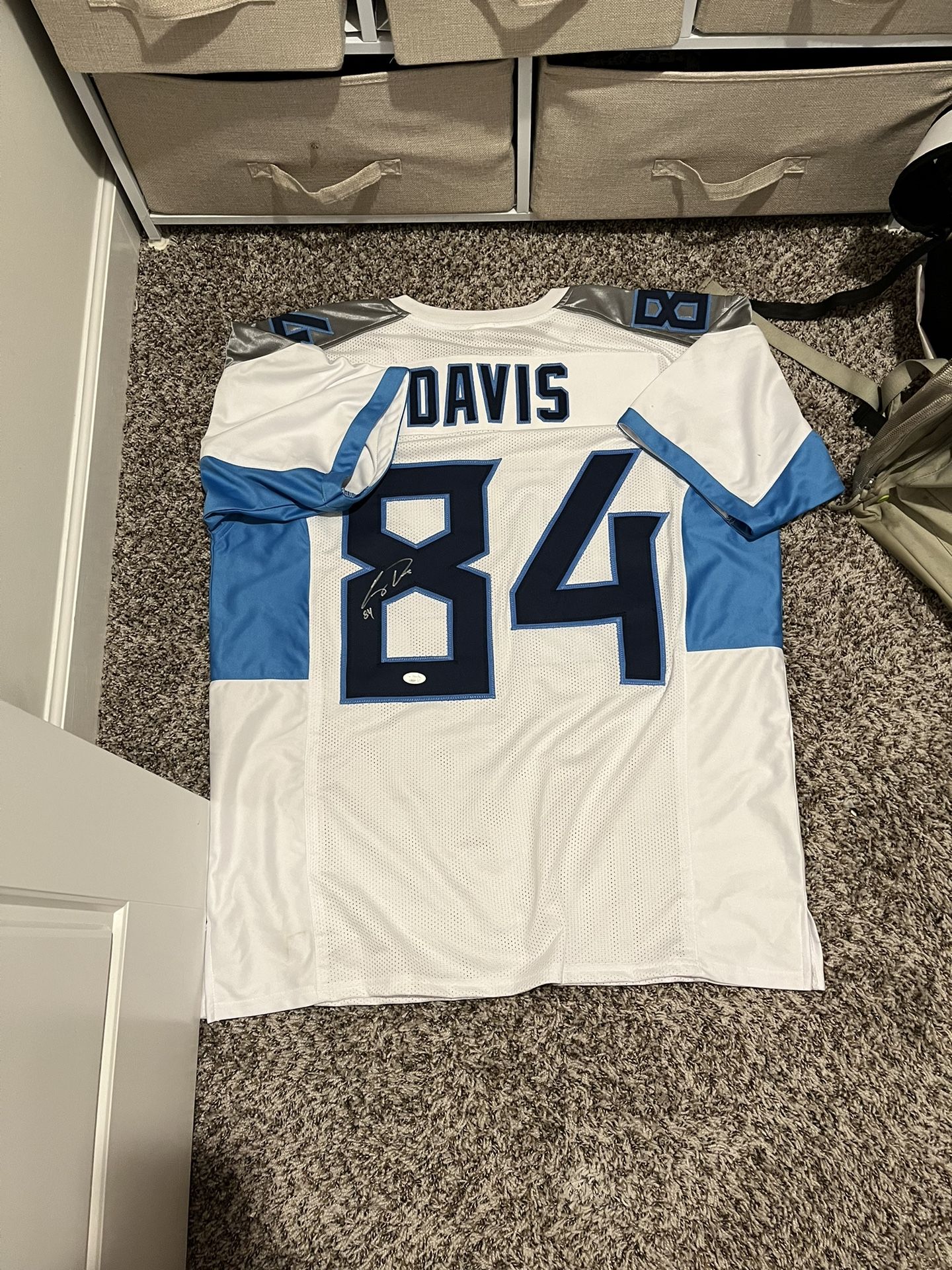 Cory Davis signed Titans jersey