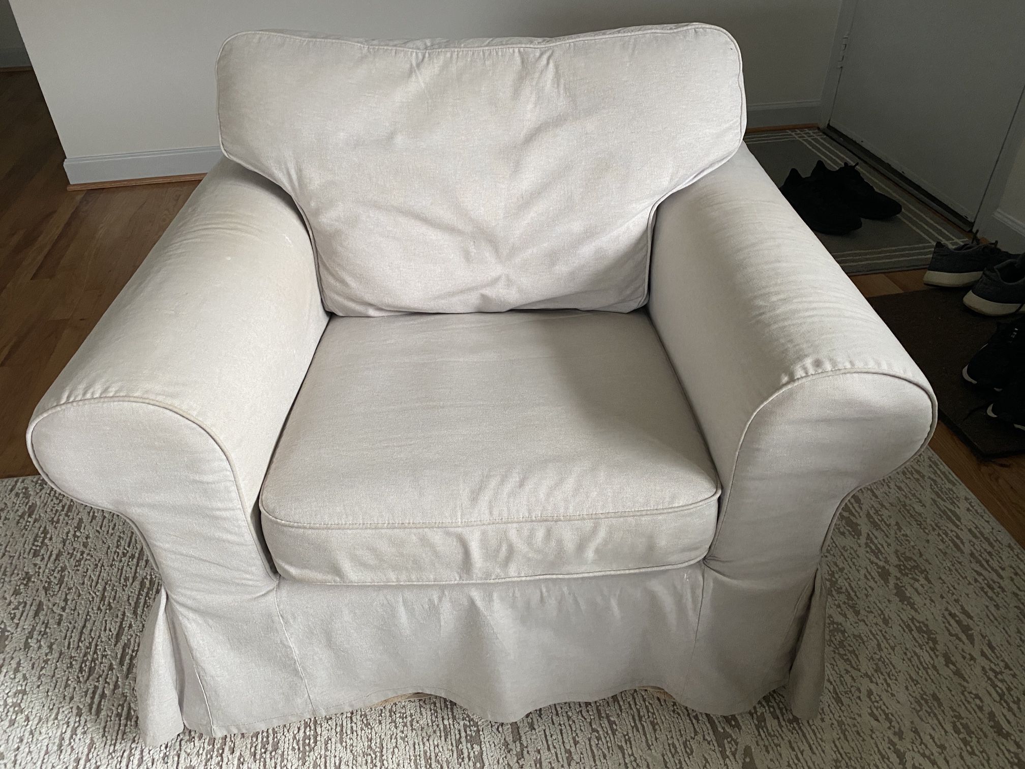 IKEA EKTORP Beige Chair and Slipcover Condition: Excellent 10/10 