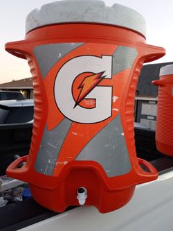 Gatorade 10 gallon 4 handle water cooler