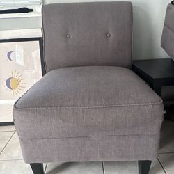 2 Lounge chairs grey