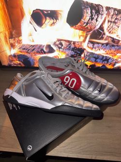 Total 90 soccer shoes