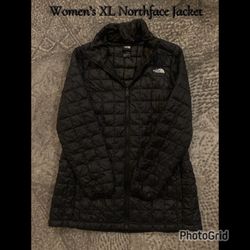 The North Face Women's XL Puffer Jacket