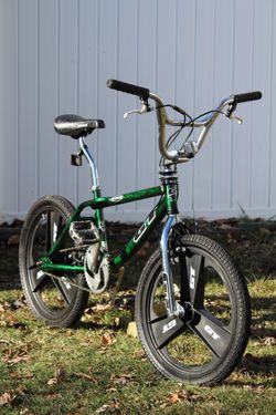  Rare 97 GT Performer Green Splash 