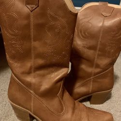 Woman’s Cowboy Boots 