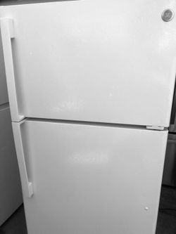 GE Refrigerator