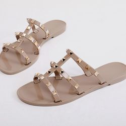 Jelly Studded sandals 👀READ BELOW FOR LOCATION ✅️ AVAILABLE