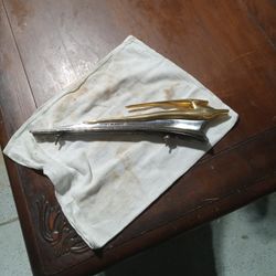 Gazelle 51,52 Chevy Hood Ornament