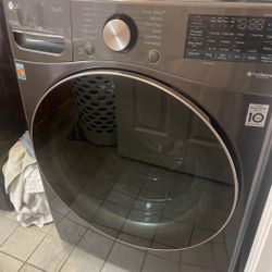 LG Thin Q Smart Washer And Dryer 