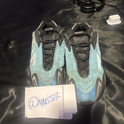 Yeezy 700 Blue 
