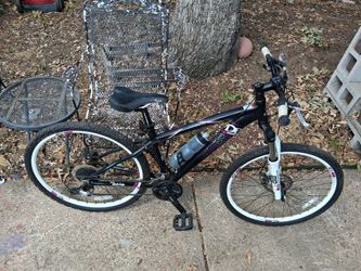 Diamondback Lux Sport women's mountain bike