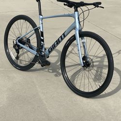 Giant Fastroad AR Gravel Road bike. 