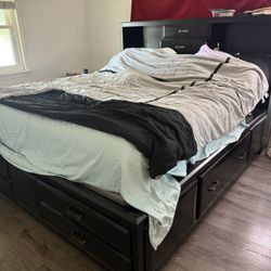 Cal King Storage Bed 