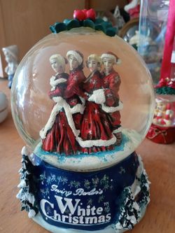 Vintage Avon Globe. Its A White Christmas.