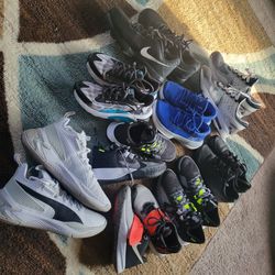 LOT OF 9 SHOES