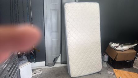 Twin mattress serta perfect sleeper