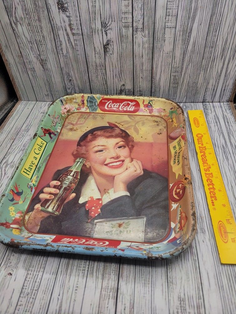Coca cola Vintage " Thirst knows no season" tray.