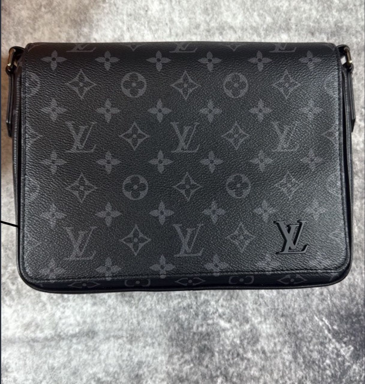 Louis Vuitton Messenger Bag