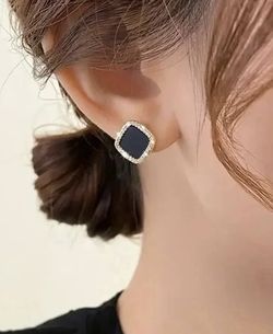 Jewelry Shiny Rhinestone Stud Post Earrings New 