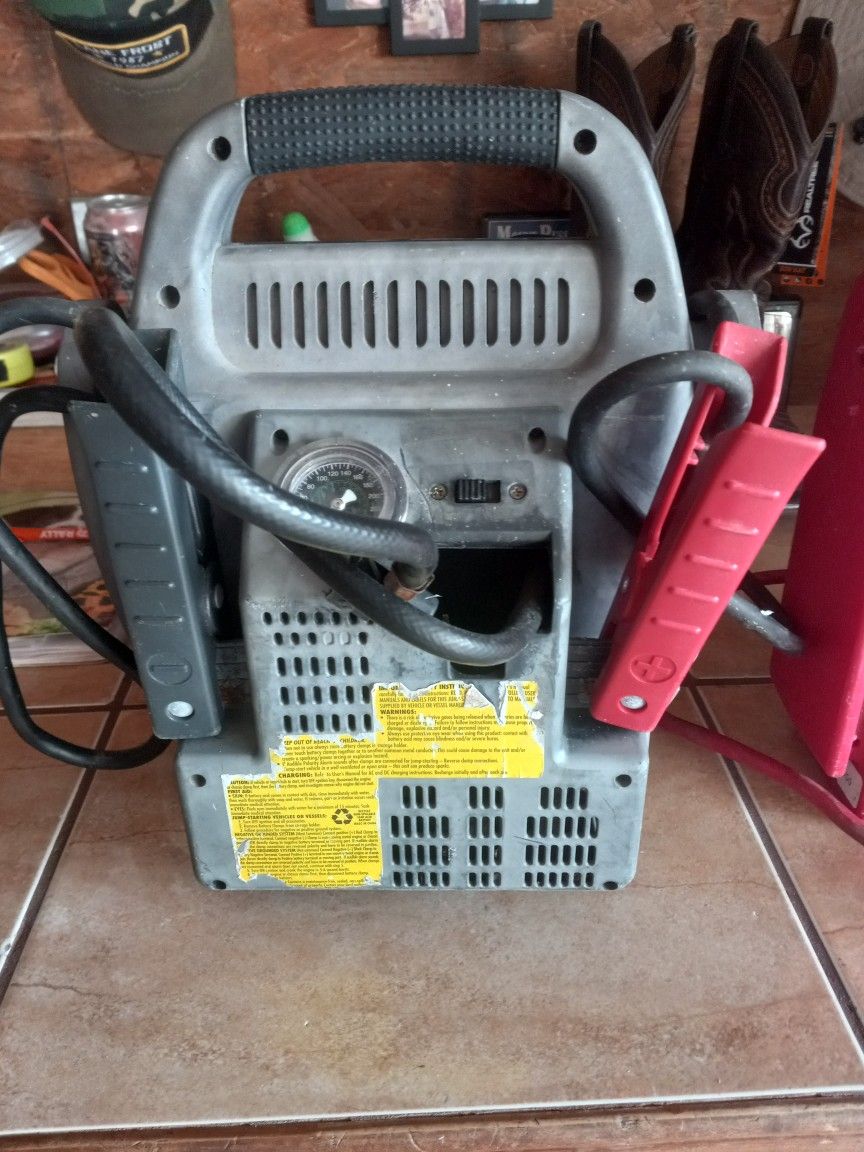 Two Jumpstart System For Cars And Trucks