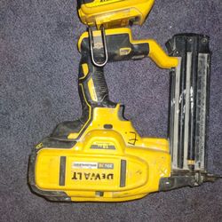 DeWalt XR 18 Gauge Brad Nailer And 5ah Battery 