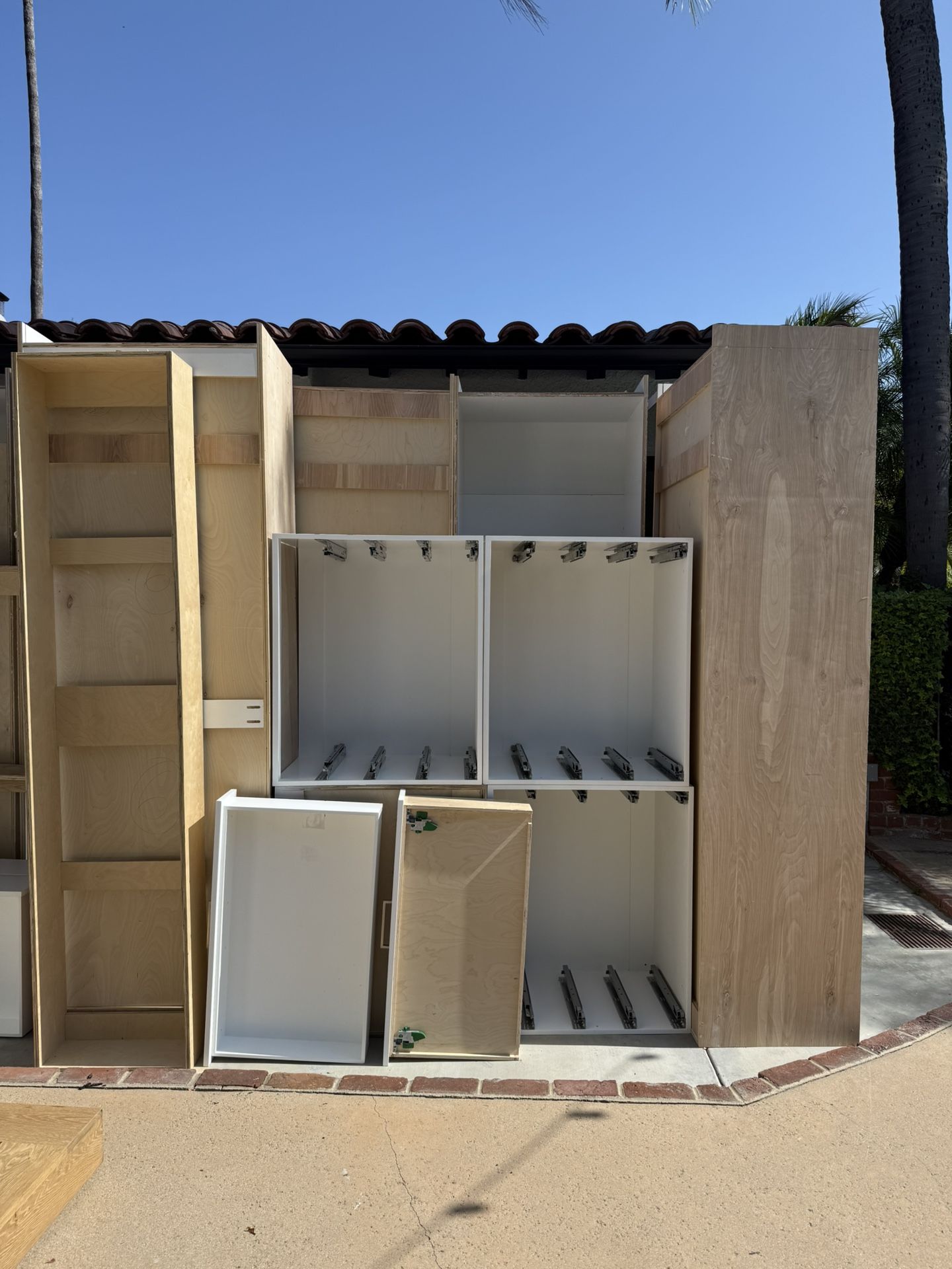✨ Full Custom Luxury Closet System or Garage Shelving – Premium Set w/ Glass top Island, Drawers, Cabinets – Must Go! ✨
