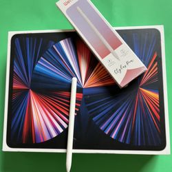Apple iPad Pro 12.9” 5th Generation (2021 - M1 Chip) 2TB With Pen & Keyboard Case 