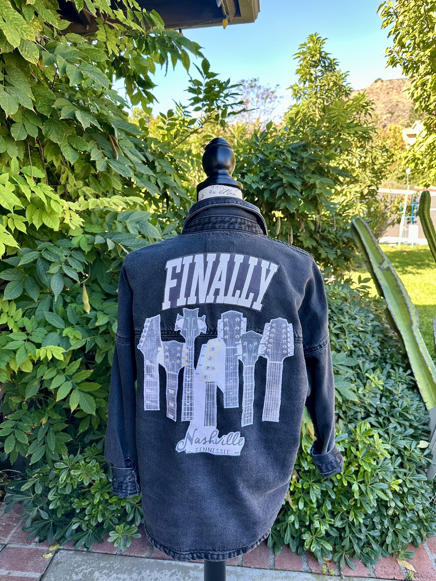 Women's Black Denim Nashville Shirt with Snap front and button cuffs XS