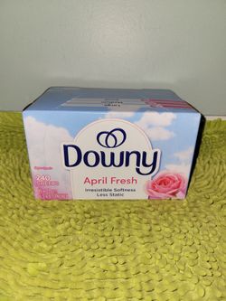 Box 240 dryer Sheets downy