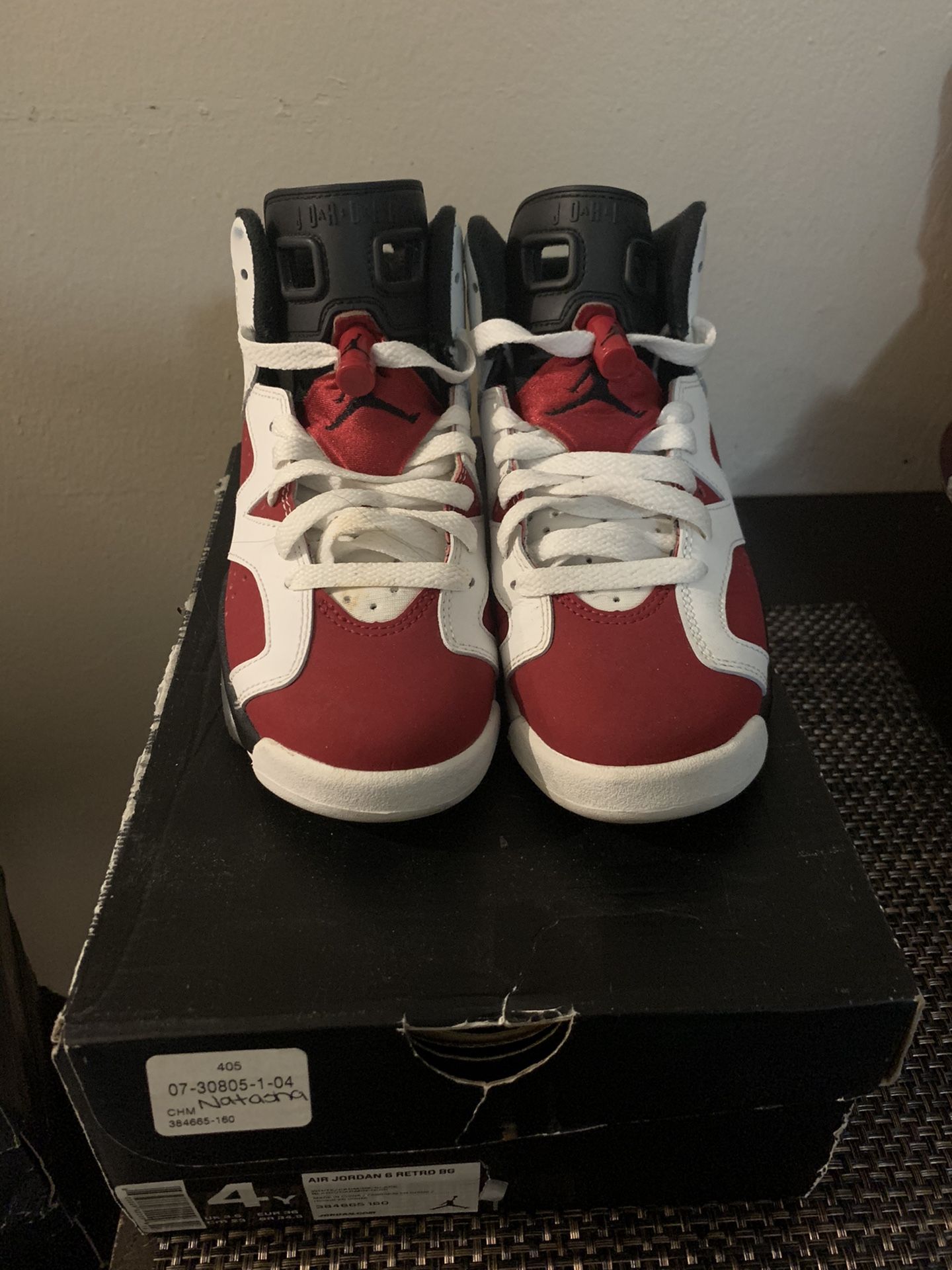 Retro Jordan 6 “Carmine” size 4