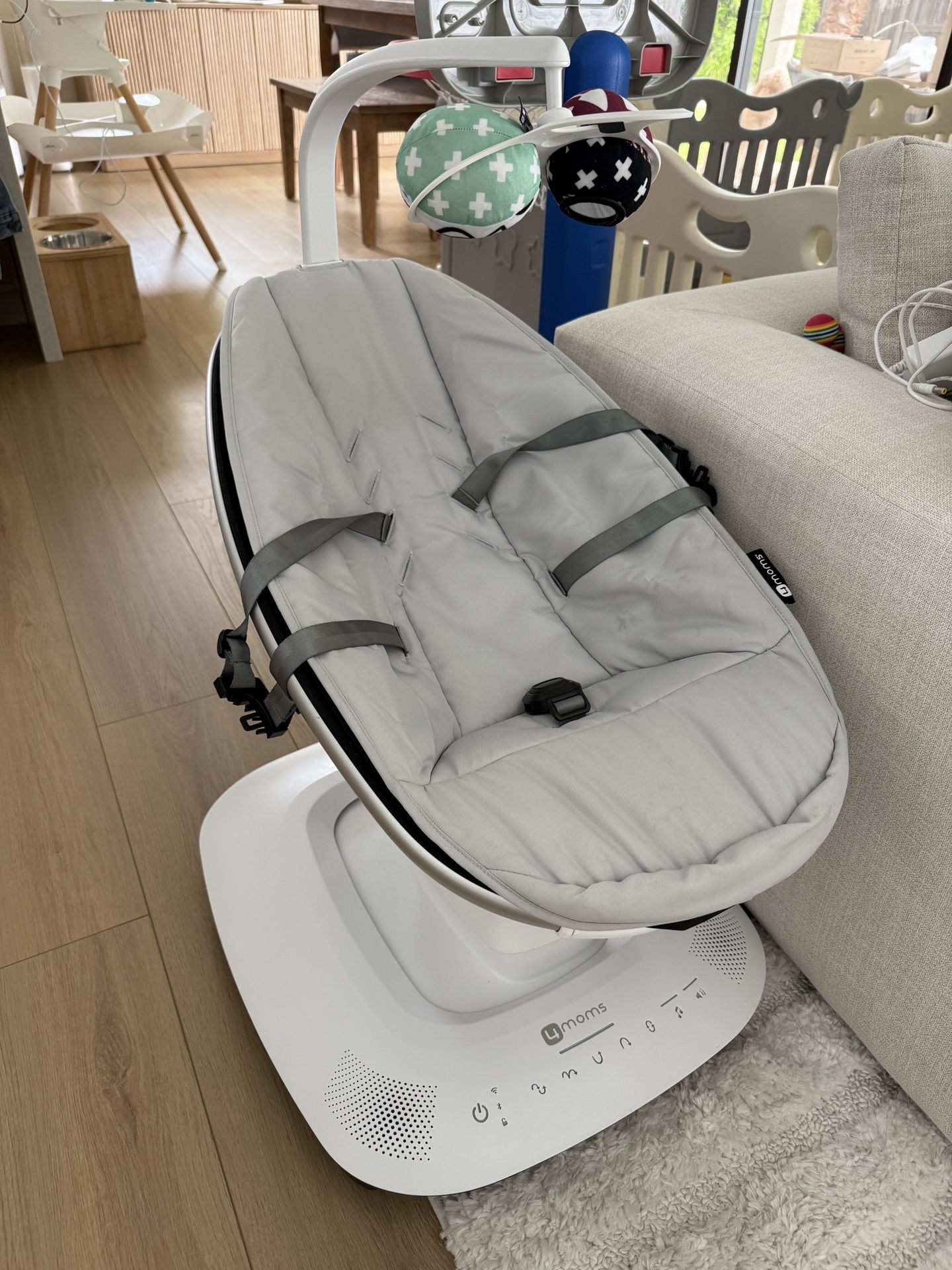 4Moms MamaRoo Swing Chair *please Read*