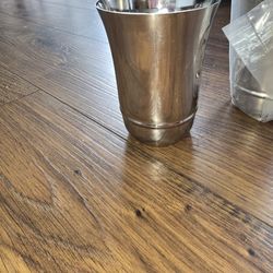 New Stainless Steel Glasses/Tumbler