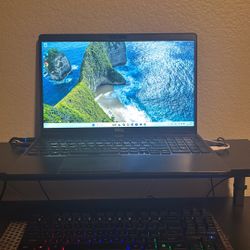 DELL LATITUDE 5500 16 Gb Ram 500ssd Intel I7-8665U CPU 2.11 GHz