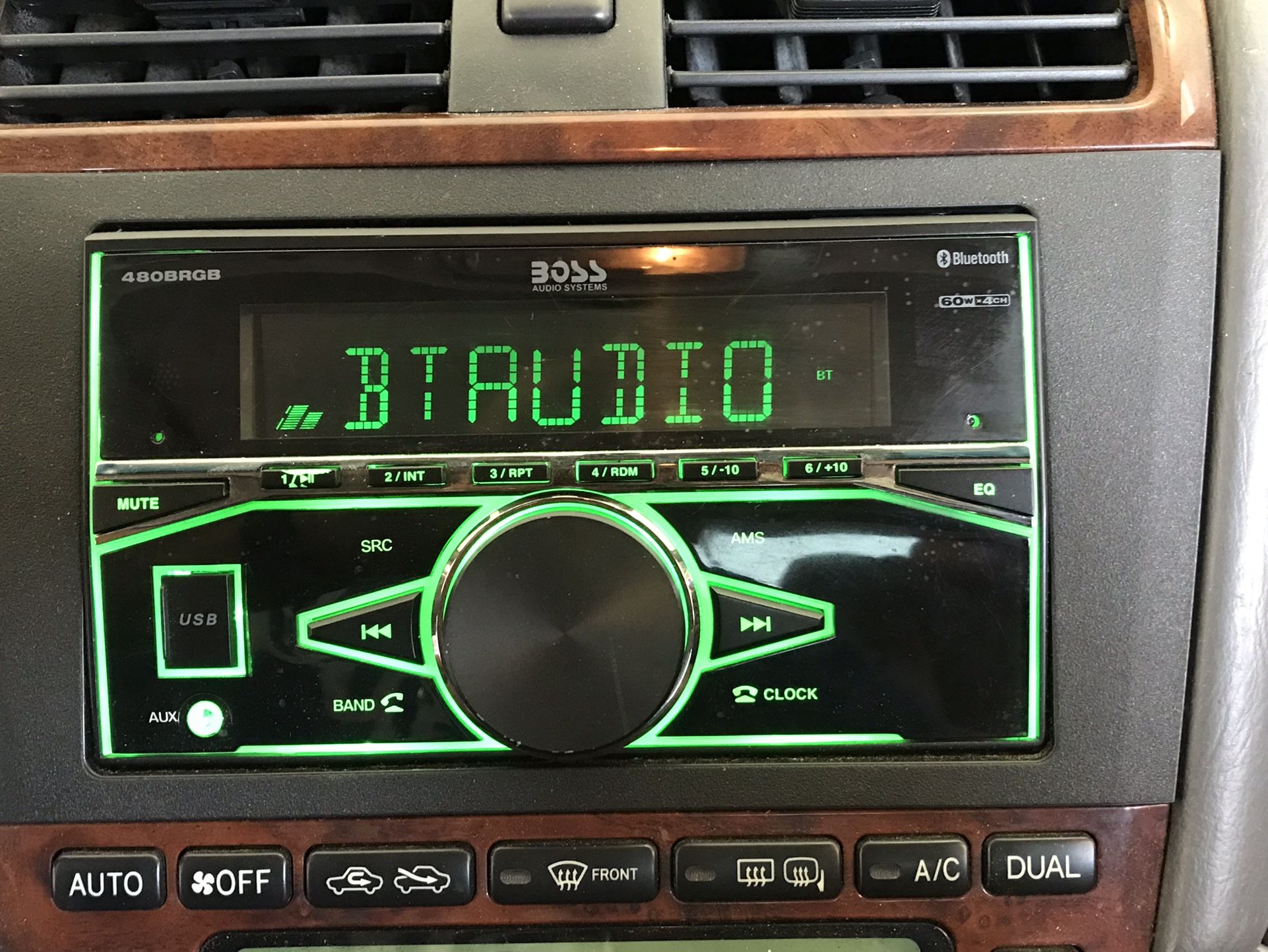 Boss 480BRGB Car Radio Bluetooth Double DIN w/ new Wire Harness and ‘01 Toyota Avalon Faceplate