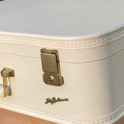 Vintage Lady Biltmore luggage 