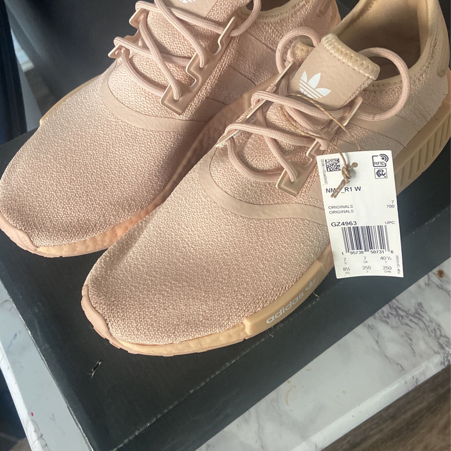 Adidas NMD_R1 Women’s