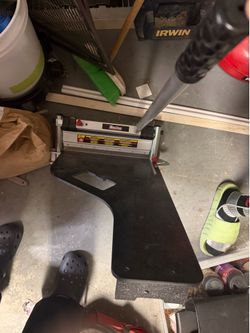 Brutus 13” LVP Flooring Cutter