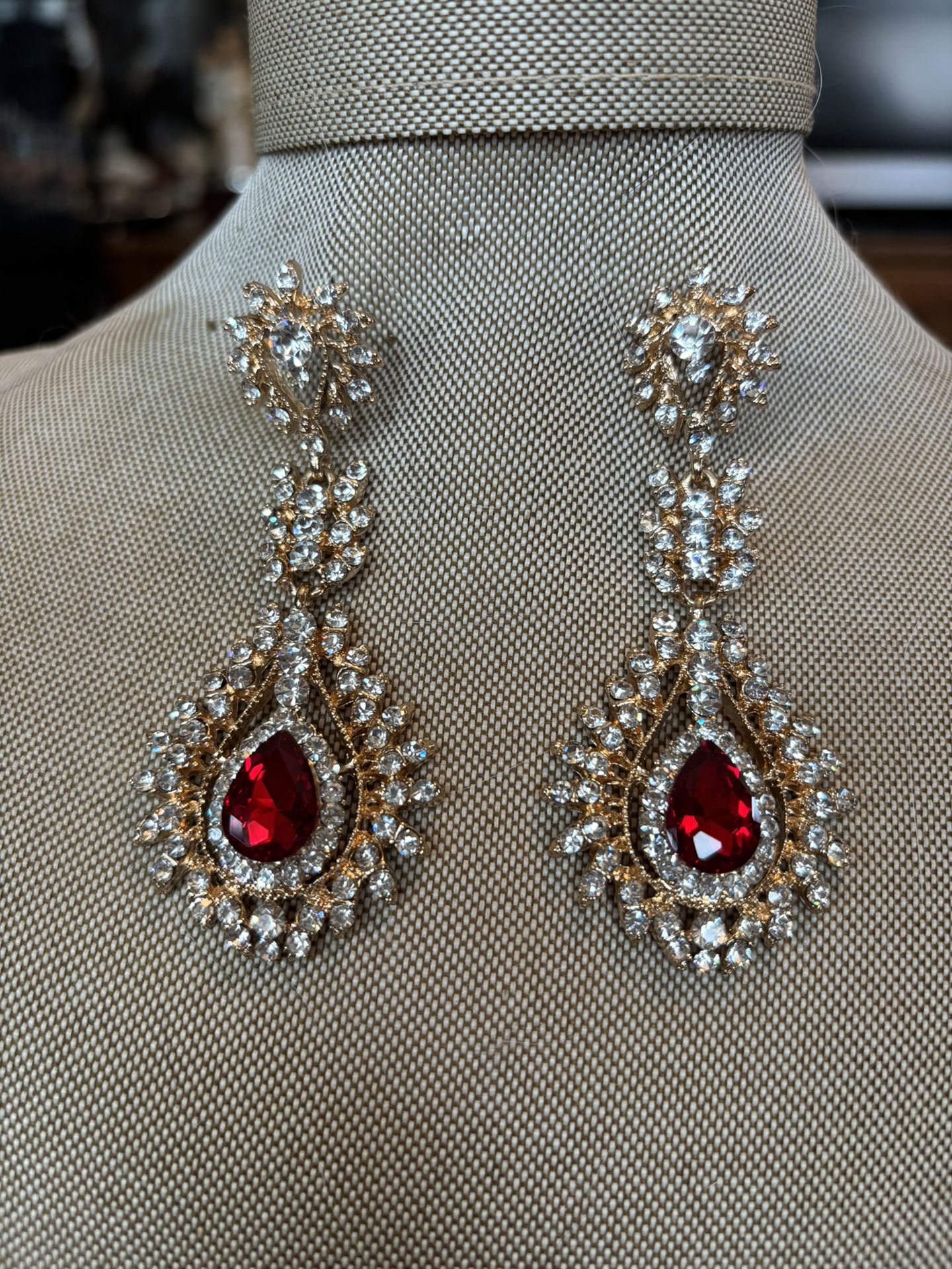 18K Gold Plated Australian Crystal Drop Dangle Red Earrings