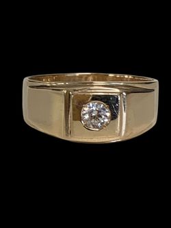 Gold ring #31663
